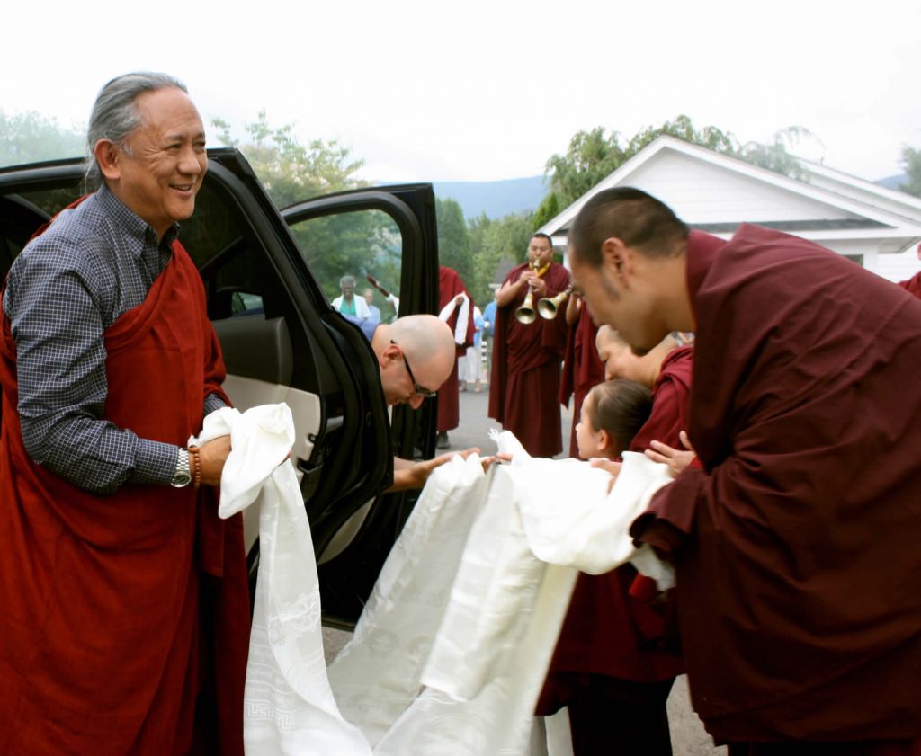 H.E. Dzigar Kongrul Rinpoche is welcomed by Ven. Choktrul Ngawang Jigdral Kunga Rinpoche