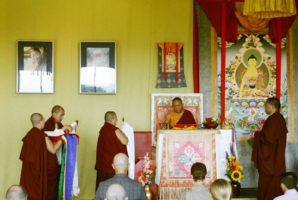 H.E. Jetsun Khandro Rinpoche makes the Body, Speech and Mind Offering