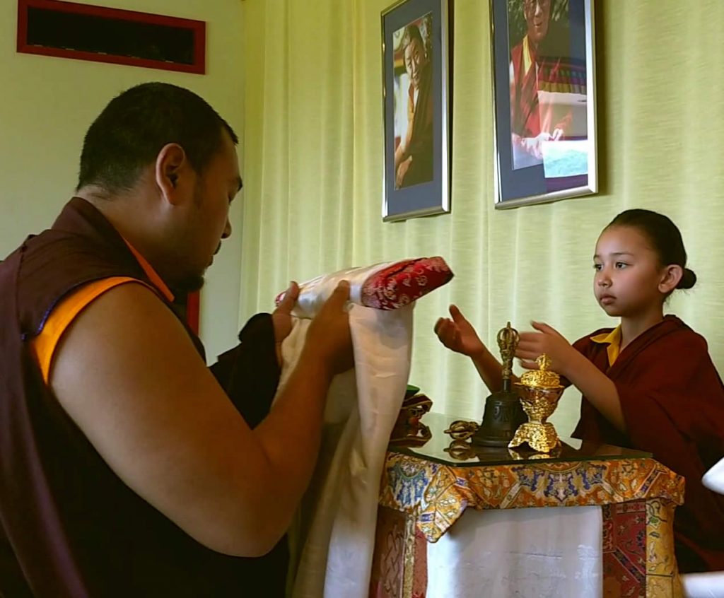 Minling Jetsün Rinpoche during the mandala offering